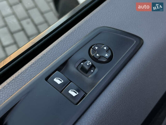 Белый Опель Виваро, объемом двигателя 2 л и пробегом 202 тыс. км за 18999 $, фото 10 на Automoto.ua