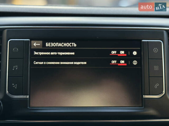 Белый Опель Виваро, объемом двигателя 2 л и пробегом 202 тыс. км за 18999 $, фото 35 на Automoto.ua