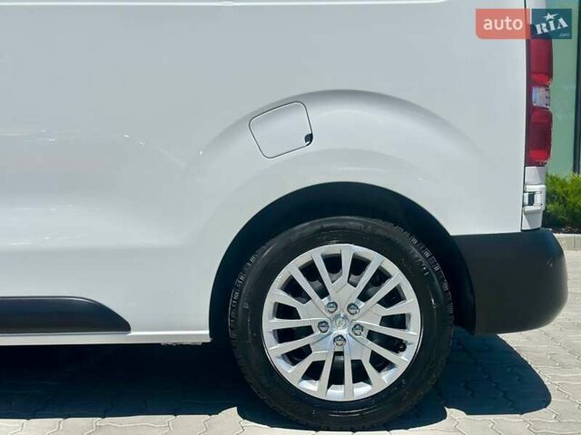 Білий Опель Віваро, об'ємом двигуна 1.5 л та пробігом 82 тис. км за 19900 $, фото 6 на Automoto.ua
