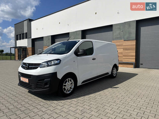 Белый Опель Виваро, объемом двигателя 1.5 л и пробегом 239 тыс. км за 13000 $, фото 10 на Automoto.ua