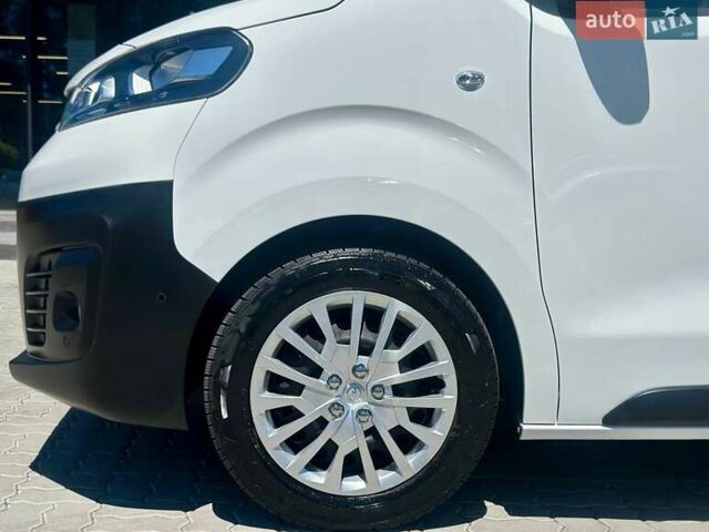 Білий Опель Віваро, об'ємом двигуна 1.5 л та пробігом 82 тис. км за 19900 $, фото 5 на Automoto.ua