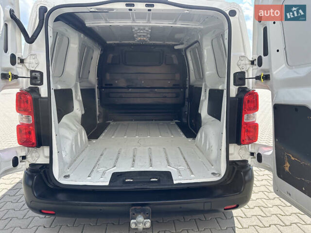 Белый Опель Виваро, объемом двигателя 1.5 л и пробегом 239 тыс. км за 13000 $, фото 11 на Automoto.ua