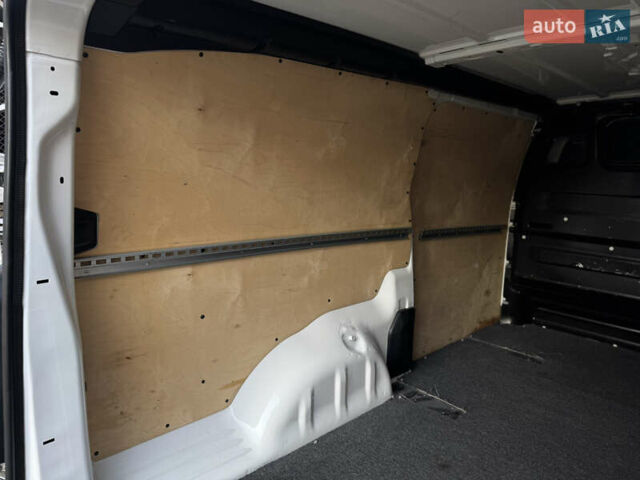 Белый Опель Виваро, объемом двигателя 2 л и пробегом 202 тыс. км за 18999 $, фото 18 на Automoto.ua