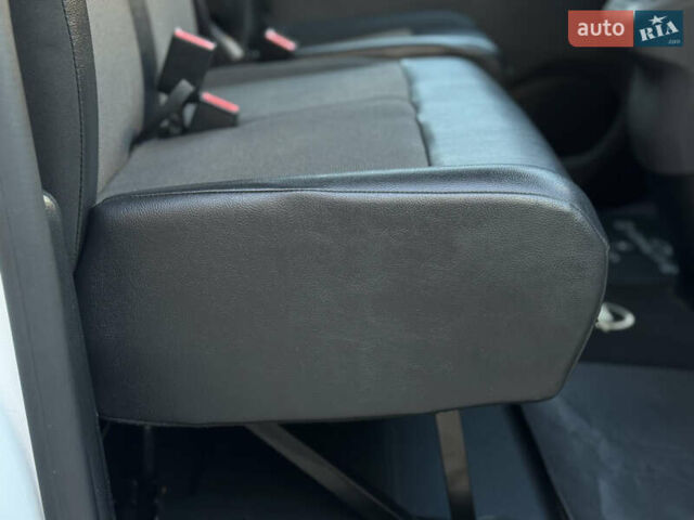 Белый Опель Виваро, объемом двигателя 2 л и пробегом 202 тыс. км за 18999 $, фото 23 на Automoto.ua