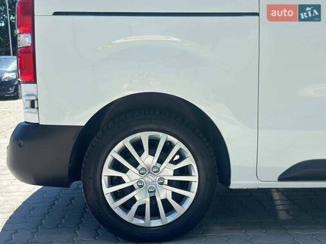 Білий Опель Віваро, об'ємом двигуна 1.5 л та пробігом 82 тис. км за 19900 $, фото 7 на Automoto.ua