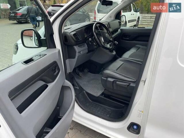 Белый Опель Виваро, объемом двигателя 2 л и пробегом 210 тыс. км за 16200 $, фото 13 на Automoto.ua