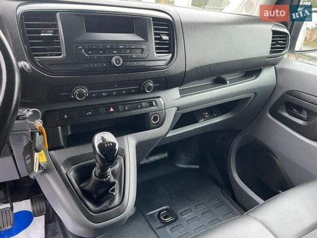 Білий Опель Віваро, об'ємом двигуна 2 л та пробігом 225 тис. км за 16000 $, фото 13 на Automoto.ua