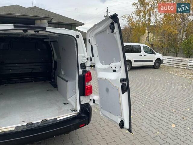 Белый Опель Виваро, объемом двигателя 2 л и пробегом 210 тыс. км за 16200 $, фото 6 на Automoto.ua