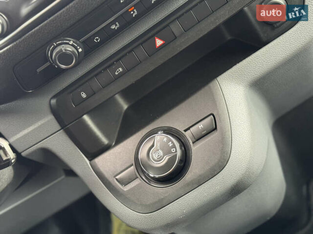 Білий Опель Віваро, об'ємом двигуна 2 л та пробігом 128 тис. км за 20500 $, фото 57 на Automoto.ua