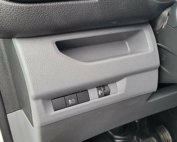 Белый Опель Виваро, объемом двигателя 2 л и пробегом 41 тыс. км за 22500 $, фото 18 на Automoto.ua