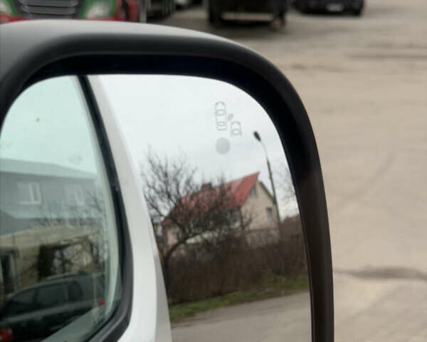 Белый Опель Виваро, объемом двигателя 2 л и пробегом 109 тыс. км за 19200 $, фото 16 на Automoto.ua