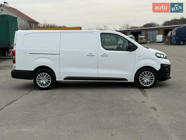 Белый Опель Виваро, объемом двигателя 2 л и пробегом 109 тыс. км за 19200 $, фото 4 на Automoto.ua
