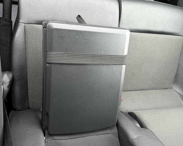 Белый Опель Виваро, объемом двигателя 2 л и пробегом 109 тыс. км за 19200 $, фото 27 на Automoto.ua