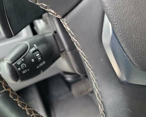 Белый Опель Виваро, объемом двигателя 2 л и пробегом 41 тыс. км за 22500 $, фото 28 на Automoto.ua