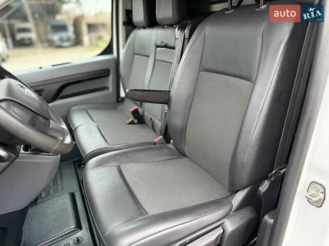 Белый Опель Виваро, объемом двигателя 2 л и пробегом 109 тыс. км за 19200 $, фото 20 на Automoto.ua