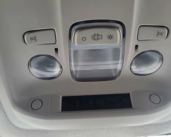 Белый Опель Виваро, объемом двигателя 2 л и пробегом 41 тыс. км за 22500 $, фото 24 на Automoto.ua