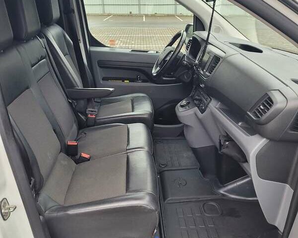 Белый Опель Виваро, объемом двигателя 2 л и пробегом 41 тыс. км за 22500 $, фото 7 на Automoto.ua