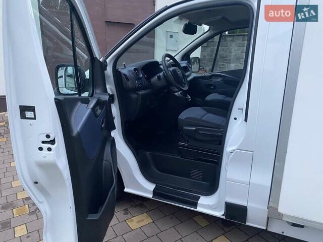 Білий Опель Віваро, об'ємом двигуна 1.6 л та пробігом 216 тис. км за 10299 $, фото 17 на Automoto.ua