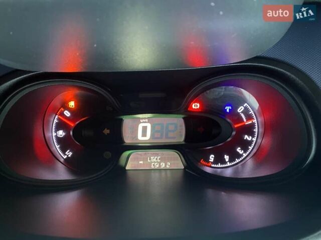 Білий Опель Віваро, об'ємом двигуна 1.6 л та пробігом 216 тис. км за 10299 $, фото 26 на Automoto.ua