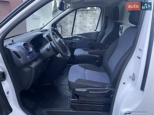 Білий Опель Віваро, об'ємом двигуна 1.6 л та пробігом 216 тис. км за 10299 $, фото 18 на Automoto.ua