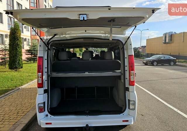 Белый Опель Виваро, объемом двигателя 2 л и пробегом 208 тыс. км за 15700 $, фото 98 на Automoto.ua