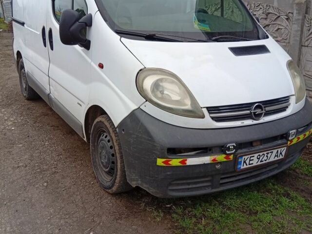 Белый Опель Виваро, объемом двигателя 1.9 л и пробегом 500 тыс. км за 3700 $, фото 1 на Automoto.ua