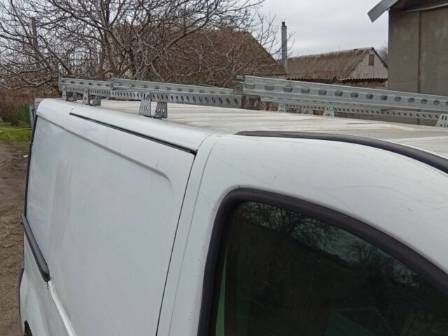 Белый Опель Виваро, объемом двигателя 1.9 л и пробегом 500 тыс. км за 3700 $, фото 9 на Automoto.ua