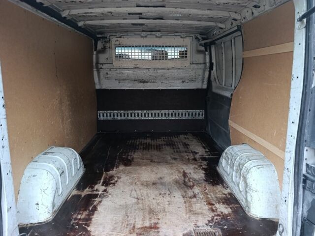 Білий Опель Віваро, об'ємом двигуна 1.9 л та пробігом 386 тис. км за 5800 $, фото 6 на Automoto.ua