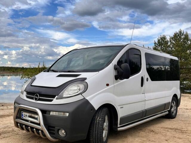 Білий Опель Віваро, об'ємом двигуна 1.9 л та пробігом 304 тис. км за 6900 $, фото 1 на Automoto.ua