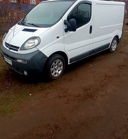 Белый Опель Виваро, объемом двигателя 1.9 л и пробегом 335 тыс. км за 6700 $, фото 3 на Automoto.ua