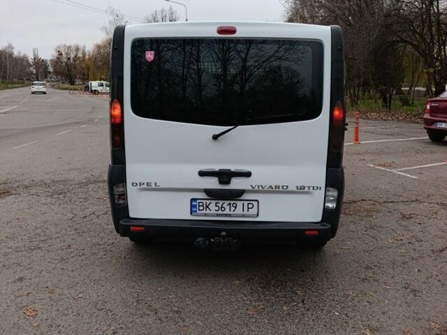 Білий Опель Віваро, об'ємом двигуна 1.9 л та пробігом 386 тис. км за 5800 $, фото 3 на Automoto.ua