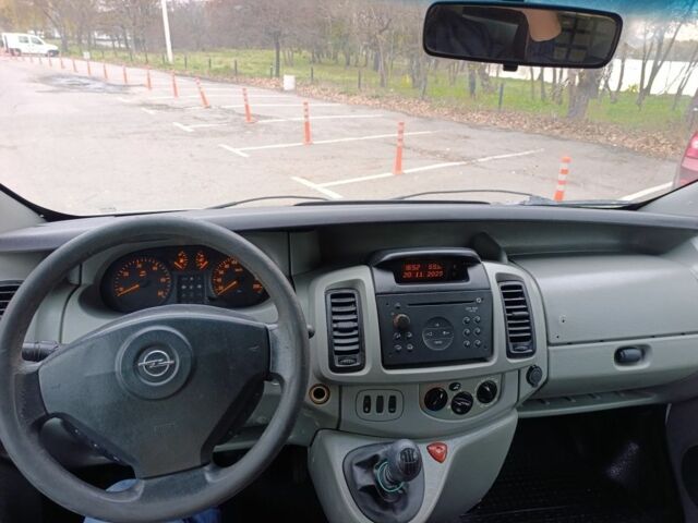 Білий Опель Віваро, об'ємом двигуна 1.9 л та пробігом 386 тис. км за 5800 $, фото 4 на Automoto.ua