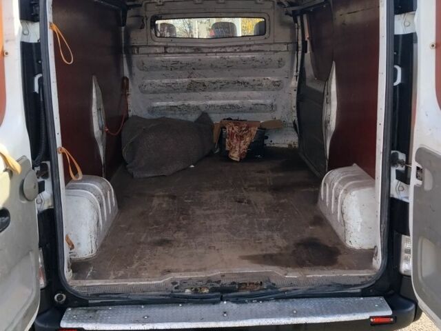 Білий Опель Віваро, об'ємом двигуна 1.9 л та пробігом 340 тис. км за 5800 $, фото 7 на Automoto.ua