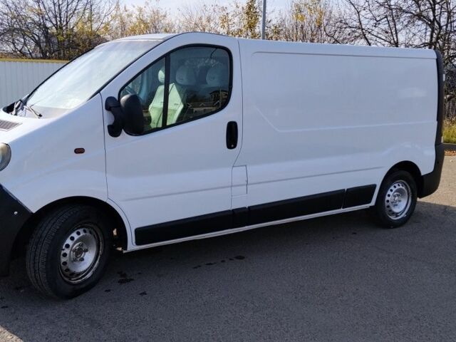 Білий Опель Віваро, об'ємом двигуна 1.9 л та пробігом 340 тис. км за 5800 $, фото 4 на Automoto.ua