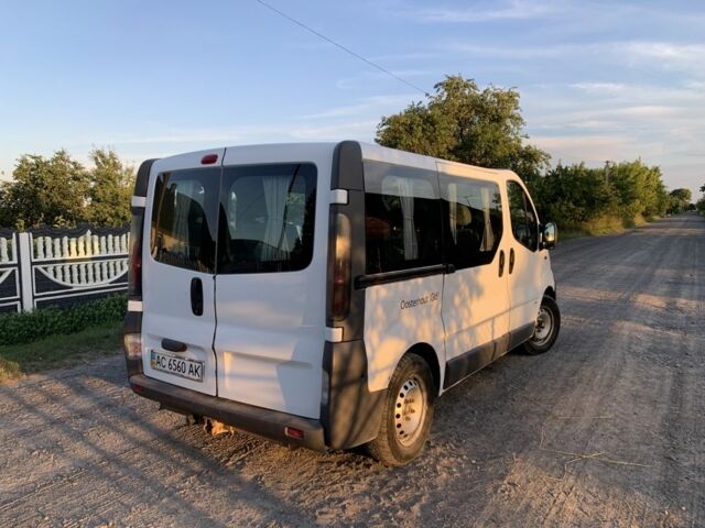 Белый Опель Виваро, объемом двигателя 1.9 л и пробегом 437 тыс. км за 5500 $, фото 2 на Automoto.ua