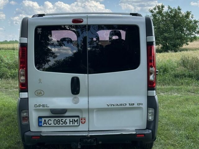 Белый Опель Виваро, объемом двигателя 1.9 л и пробегом 421 тыс. км за 7000 $, фото 5 на Automoto.ua