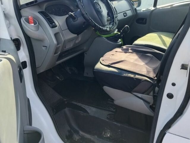 Білий Опель Віваро, об'ємом двигуна 1.9 л та пробігом 340 тис. км за 5800 $, фото 3 на Automoto.ua