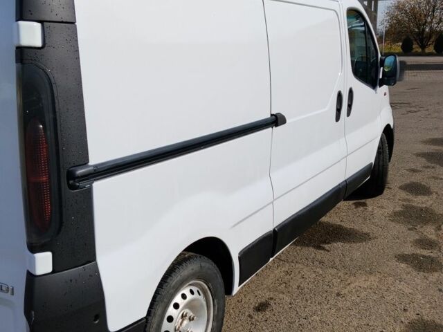 Білий Опель Віваро, об'ємом двигуна 1.9 л та пробігом 340 тис. км за 5800 $, фото 8 на Automoto.ua