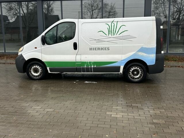 Белый Опель Виваро, объемом двигателя 1.9 л и пробегом 350 тыс. км за 3700 $, фото 5 на Automoto.ua