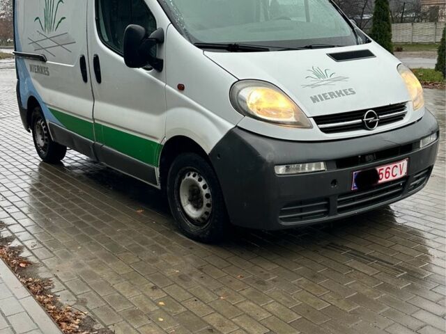 Белый Опель Виваро, объемом двигателя 1.9 л и пробегом 350 тыс. км за 3700 $, фото 2 на Automoto.ua