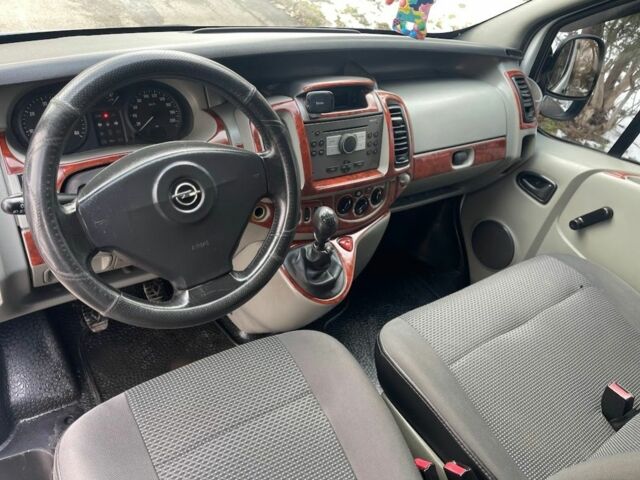 Белый Опель Виваро, объемом двигателя 1.9 л и пробегом 320 тыс. км за 8500 $, фото 8 на Automoto.ua