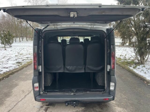 Белый Опель Виваро, объемом двигателя 1.9 л и пробегом 320 тыс. км за 8500 $, фото 6 на Automoto.ua