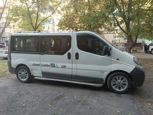 Белый Опель Виваро, объемом двигателя 1.9 л и пробегом 400 тыс. км за 6300 $, фото 6 на Automoto.ua
