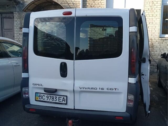 Белый Опель Виваро, объемом двигателя 1.9 л и пробегом 384 тыс. км за 7600 $, фото 1 на Automoto.ua