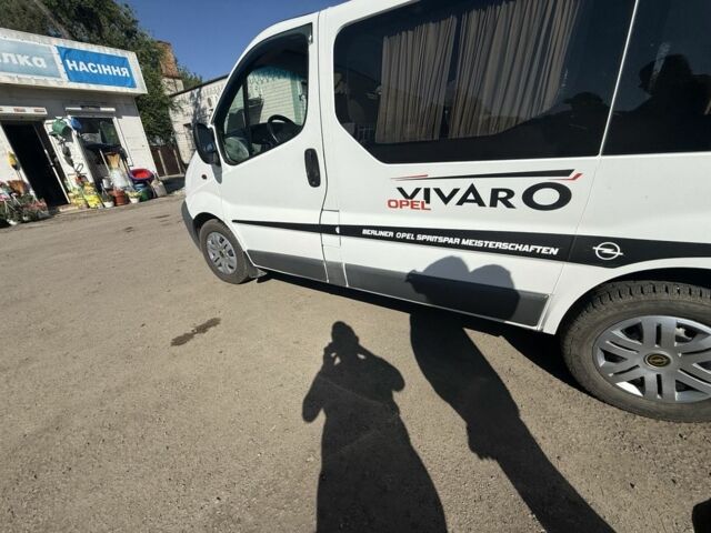 Белый Опель Виваро, объемом двигателя 1.9 л и пробегом 397 тыс. км за 6600 $, фото 5 на Automoto.ua