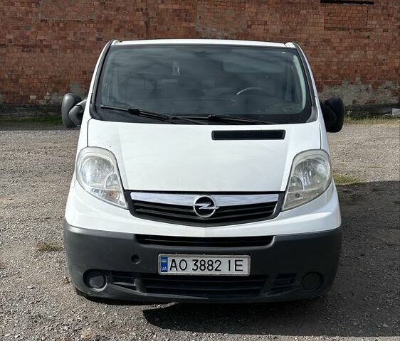 Белый Опель Виваро, объемом двигателя 1.9 л и пробегом 235 тыс. км за 6500 $, фото 6 на Automoto.ua