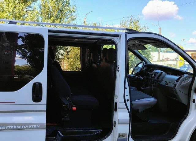 Білий Опель Віваро, об'ємом двигуна 0 л та пробігом 491 тис. км за 6500 $, фото 4 на Automoto.ua