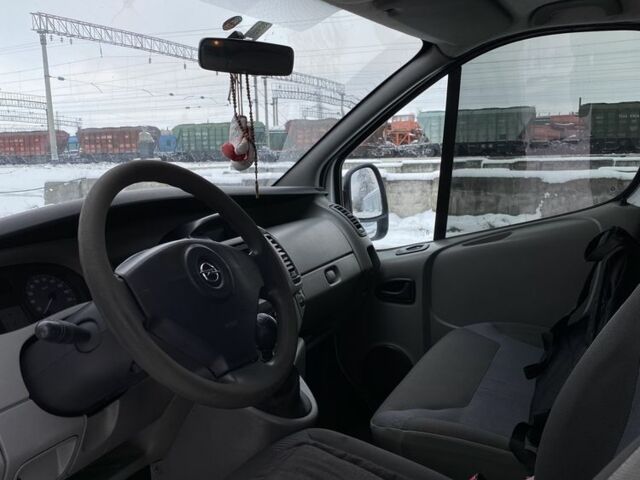 Білий Опель Віваро, об'ємом двигуна 2 л та пробігом 270 тис. км за 6999 $, фото 7 на Automoto.ua