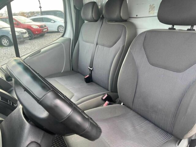 Белый Опель Виваро, объемом двигателя 2 л и пробегом 312 тыс. км за 6990 $, фото 18 на Automoto.ua