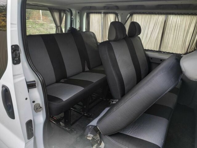 Белый Опель Виваро, объемом двигателя 2.5 л и пробегом 147 тыс. км за 8700 $, фото 10 на Automoto.ua